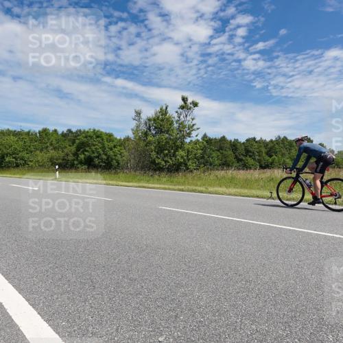 21.06.2026 - Viking Triathlon Michael Burmester http://msf.ph/oto/9874905 21.06.2026 12:56:04 Radfahren 56, 56, 172, 206, 485, 567 meine-sportfotos.de