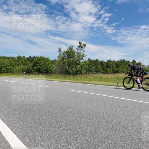 21.06.2026 - Viking Triathlon Michael Burmester http://msf.ph/oto/9875022 21.06.2026 12:57:49 Radfahren 77, 77, 88, 141, 199, 301, 304, 497, 513, 559, 571 meine-sportfotos.de
