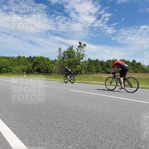 21.06.2026 - Viking Triathlon Michael Burmester http://msf.ph/oto/9875025 21.06.2026 12:57:50 Radfahren 77, 77, 88, 141, 199, 301, 304, 497, 513, 559, 571 meine-sportfotos.de