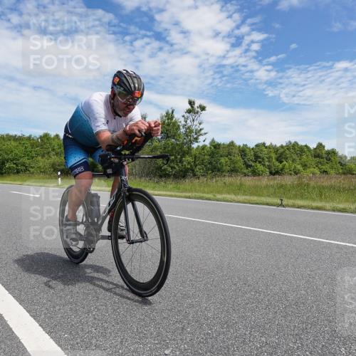 21.06.2026 - Viking Triathlon Michael Burmester http://msf.ph/oto/9875031 21.06.2026 12:57:57 Radfahren 77, 88, 301, 304, 513, 559, 571, 571 meine-sportfotos.de