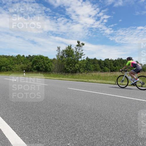 21.06.2026 - Viking Triathlon Michael Burmester http://msf.ph/oto/9875069 21.06.2026 12:58:35 Radfahren 60, 96, 167, 244, 298, 450, 562, 646 meine-sportfotos.de