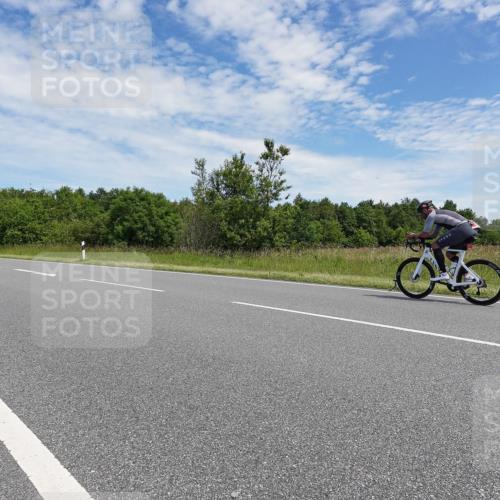21.06.2026 - Viking Triathlon Michael Burmester http://msf.ph/oto/9875128 21.06.2026 12:59:42 Radfahren 337, 640 meine-sportfotos.de
