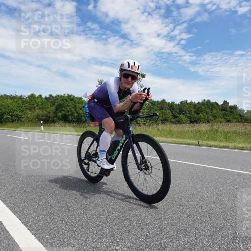 21.06.2026 - Viking Triathlon Michael Burmester http://msf.ph/oto/9875144 21.06.2026 13:00:08 Radfahren 185, 351, 378 meine-sportfotos.de