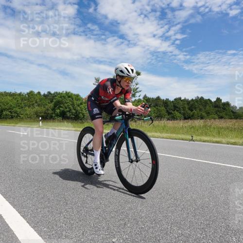 21.06.2026 - Viking Triathlon Michael Burmester http://msf.ph/oto/9875161 21.06.2026 13:00:32 Radfahren 363, 458, 539 meine-sportfotos.de