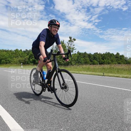 21.06.2026 - Viking Triathlon Michael Burmester http://msf.ph/oto/9875222 21.06.2026 13:01:07 Radfahren 138, 283, 416, 511, 515, 521, 542, 664 meine-sportfotos.de