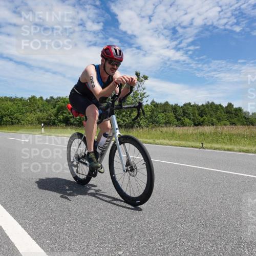 21.06.2026 - Viking Triathlon Michael Burmester http://msf.ph/oto/9875294 21.06.2026 13:03:03 Radfahren 333, 395, 417, 448, 628 meine-sportfotos.de