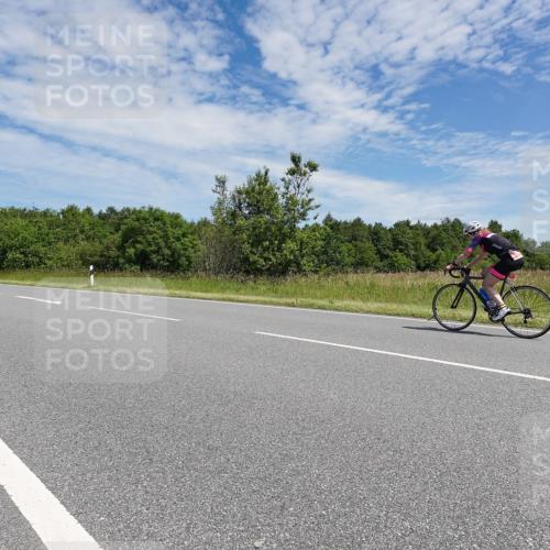21.06.2026 - Viking Triathlon Michael Burmester http://msf.ph/oto/9875320 21.06.2026 13:03:36 Radfahren 40, 117, 117, 491, 566, 566 meine-sportfotos.de