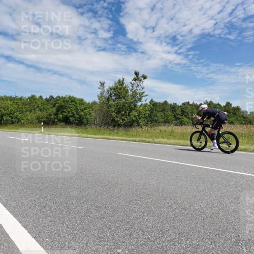 21.06.2026 - Viking Triathlon Michael Burmester http://msf.ph/oto/9875364 21.06.2026 13:04:44 Radfahren 217, 229, 300 meine-sportfotos.de