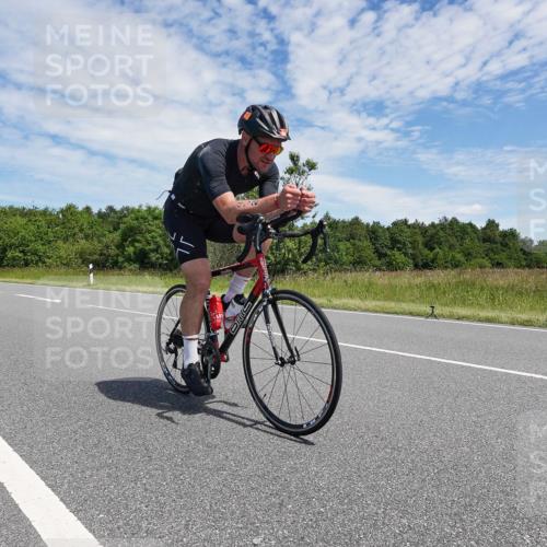 21.06.2026 - Viking Triathlon Michael Burmester http://msf.ph/oto/9875479 21.06.2026 13:07:28 Radfahren 70, 345 meine-sportfotos.de