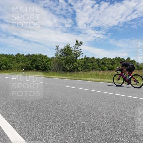 21.06.2026 - Viking Triathlon Michael Burmester http://msf.ph/oto/9875487 21.06.2026 13:07:42 Radfahren 70, 329, 538, 577, 650 meine-sportfotos.de