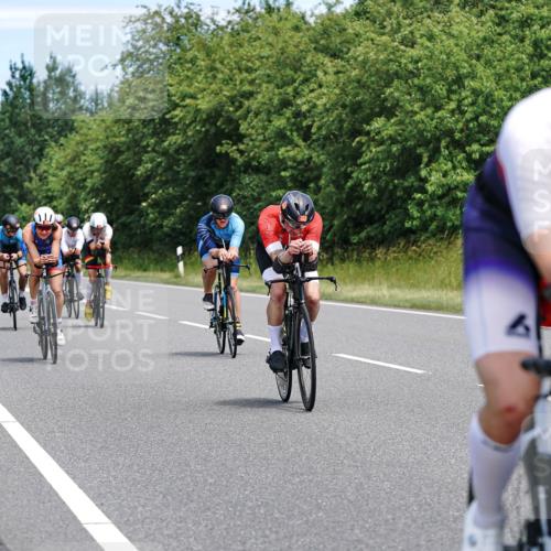 21.06.2026 - Viking Triathlon Michael Burmester http://msf.ph/oto/9875563 21.06.2026 12:52:32 Radfahren 63, 64, 75, 87, 89, 95, 118, 162, 198, 252, 275, 302, 411, 459, 460, 464, 490, 522, 552, 619 meine-sportfotos.de