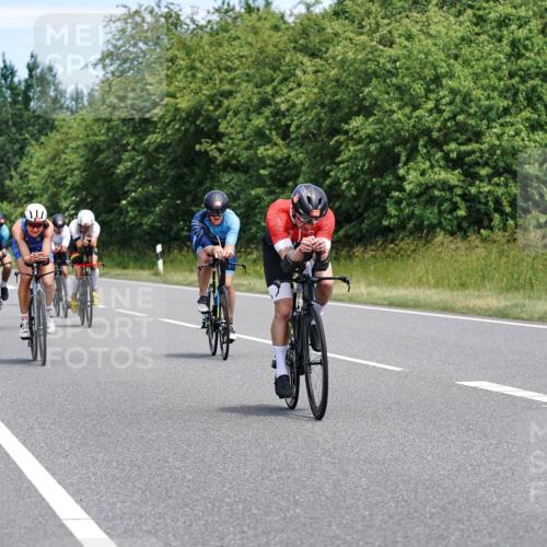 21.06.2026 - Viking Triathlon Michael Burmester http://msf.ph/oto/9875570 21.06.2026 12:52:32 Radfahren 63, 64, 75, 87, 89, 95, 118, 162, 198, 252, 275, 302, 411, 459, 460, 464, 490, 522, 552, 619 meine-sportfotos.de