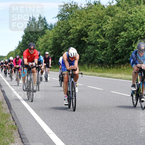 21.06.2026 - Viking Triathlon Michael Burmester http://msf.ph/oto/9875589 21.06.2026 12:52:33 Radfahren 63, 64, 75, 87, 89, 95, 118, 162, 198, 275, 302, 411, 459, 460, 464, 490, 522, 552, 619 meine-sportfotos.de