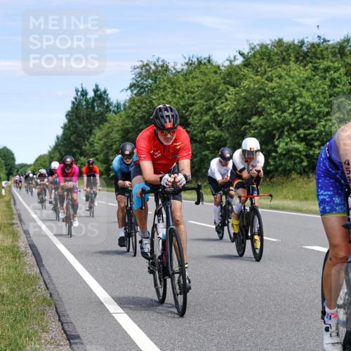 21.06.2026 - Viking Triathlon Michael Burmester http://msf.ph/oto/9875598 21.06.2026 12:52:34 Radfahren 63, 64, 75, 87, 89, 95, 118, 162, 198, 275, 302, 411, 459, 460, 464, 490, 522, 552, 619 meine-sportfotos.de