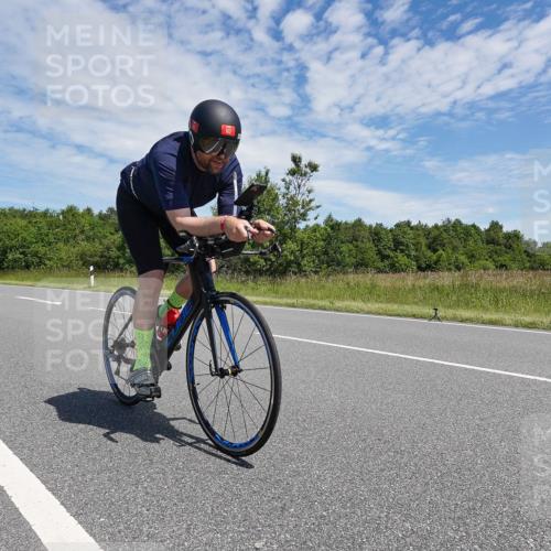 21.06.2026 - Viking Triathlon Michael Burmester http://msf.ph/oto/9875636 21.06.2026 13:09:30 Radfahren 223, 388, 563, 602, 656 meine-sportfotos.de