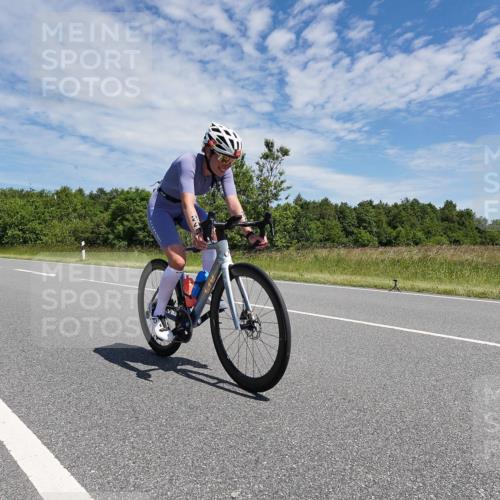 21.06.2026 - Viking Triathlon Michael Burmester http://msf.ph/oto/9875684 21.06.2026 13:10:46 Radfahren 178, 258 meine-sportfotos.de