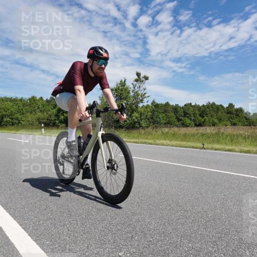 21.06.2026 - Viking Triathlon Michael Burmester http://msf.ph/oto/9875696 21.06.2026 13:10:48 Radfahren 178, 258 meine-sportfotos.de