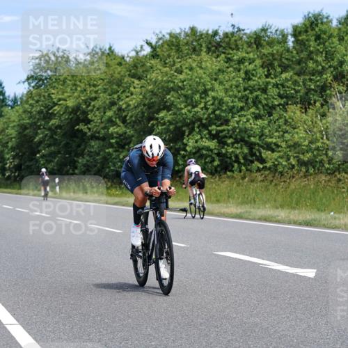 21.06.2026 - Viking Triathlon Michael Burmester http://msf.ph/oto/9875698 21.06.2026 12:52:40 Radfahren 63, 64, 75, 87, 89, 95, 118, 162, 269, 275, 302, 459, 460, 484, 490, 522, 552 meine-sportfotos.de
