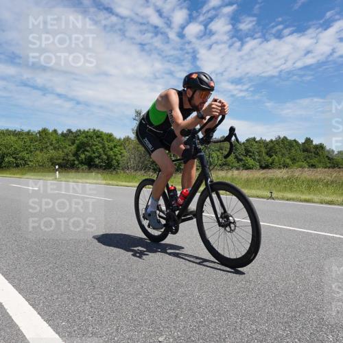 21.06.2026 - Viking Triathlon Michael Burmester http://msf.ph/oto/9875724 21.06.2026 13:11:03 Radfahren 258, 306, 341, 353 meine-sportfotos.de