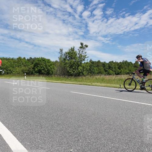 21.06.2026 - Viking Triathlon Michael Burmester http://msf.ph/oto/9875738 21.06.2026 13:11:14 Radfahren 341, 353, 424, 561 meine-sportfotos.de