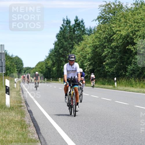 21.06.2026 - Viking Triathlon Michael Burmester http://msf.ph/oto/9875740 21.06.2026 12:52:47 Radfahren 24, 224, 269, 275, 302, 382, 460, 484, 490 meine-sportfotos.de