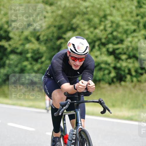 21.06.2026 - Viking Triathlon Michael Burmester http://msf.ph/oto/9875772 21.06.2026 12:52:52 Radfahren 24, 84, 224, 269, 275, 302, 382, 484 meine-sportfotos.de
