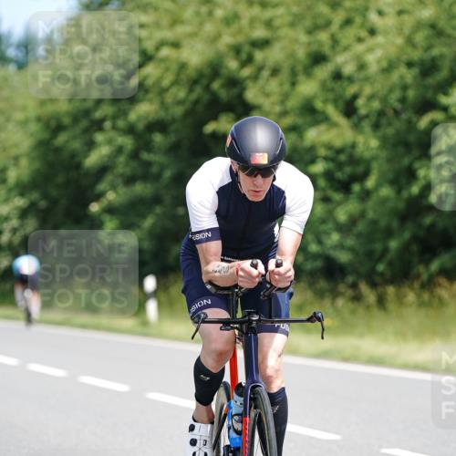21.06.2026 - Viking Triathlon Michael Burmester http://msf.ph/oto/9875780 21.06.2026 12:52:57 Radfahren 24, 84, 97, 224, 269, 275, 302, 382, 484, 618 meine-sportfotos.de