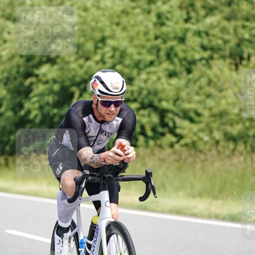 21.06.2026 - Viking Triathlon Michael Burmester http://msf.ph/oto/9875853 21.06.2026 12:53:10 Radfahren 24, 84, 97, 224, 305, 382, 431, 445, 618 meine-sportfotos.de