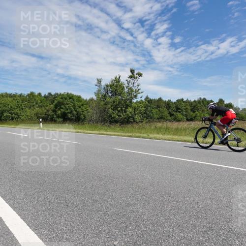 21.06.2026 - Viking Triathlon Michael Burmester http://msf.ph/oto/9875983 21.06.2026 13:15:07 Radfahren 105 meine-sportfotos.de
