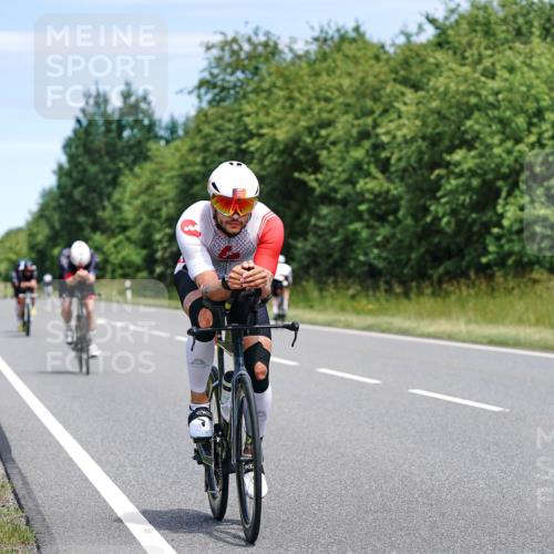 21.06.2026 - Viking Triathlon Michael Burmester http://msf.ph/oto/9876006 21.06.2026 12:54:09 Radfahren 107, 154, 220, 286, 296, 314, 376, 414, 560, 574, 625 meine-sportfotos.de