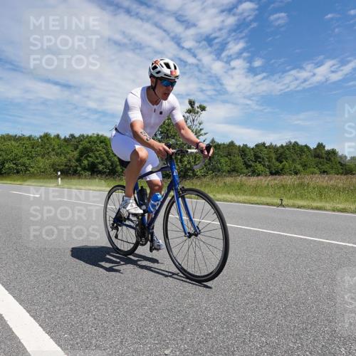 21.06.2026 - Viking Triathlon Michael Burmester http://msf.ph/oto/9876027 21.06.2026 13:16:04 Radfahren  meine-sportfotos.de