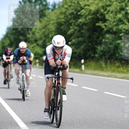 21.06.2026 - Viking Triathlon Michael Burmester http://msf.ph/oto/9876125 21.06.2026 12:54:20 Radfahren 154, 220, 289, 296, 340, 376, 625 meine-sportfotos.de