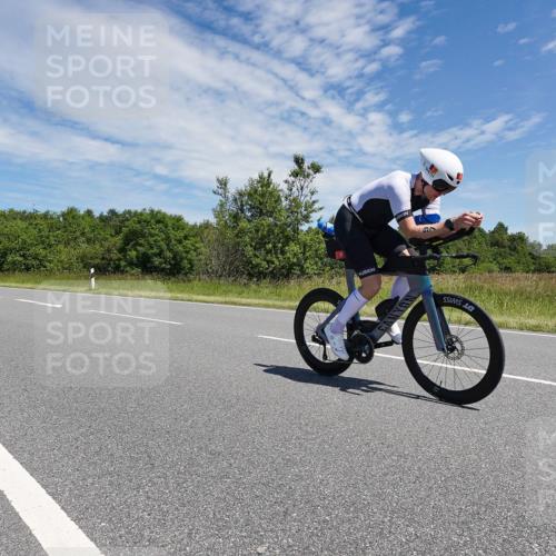 21.06.2026 - Viking Triathlon Michael Burmester http://msf.ph/oto/9876149 21.06.2026 13:18:31 Radfahren 24, 97 meine-sportfotos.de