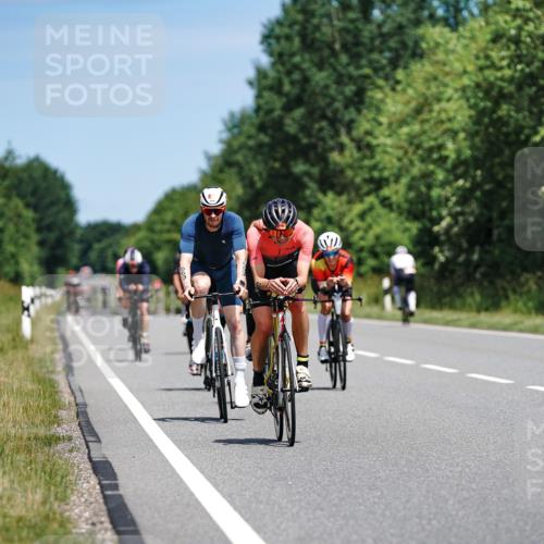 21.06.2026 - Viking Triathlon Michael Burmester http://msf.ph/oto/9876267 21.06.2026 12:54:59 Radfahren 45, 188, 241, 282, 327, 386, 495, 541, 578, 658 meine-sportfotos.de