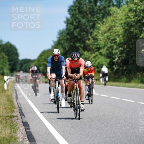 21.06.2026 - Viking Triathlon Michael Burmester http://msf.ph/oto/9876274 21.06.2026 12:54:59 Radfahren 45, 188, 241, 282, 327, 386, 495, 541, 578, 658 meine-sportfotos.de