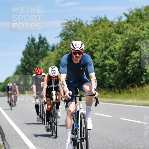 21.06.2026 - Viking Triathlon Michael Burmester http://msf.ph/oto/9876304 21.06.2026 12:55:01 Radfahren 45, 188, 241, 282, 327, 386, 495, 541, 578, 658 meine-sportfotos.de