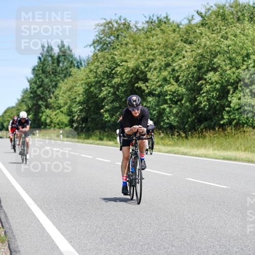 21.06.2026 - Viking Triathlon Michael Burmester http://msf.ph/oto/9876392 21.06.2026 12:55:21 Radfahren 111, 116, 344, 541 meine-sportfotos.de