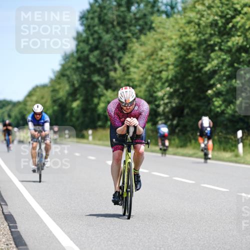 21.06.2026 - Viking Triathlon Michael Burmester http://msf.ph/oto/9876461 21.06.2026 12:55:52 Radfahren 56, 56, 172, 206, 247, 485, 567 meine-sportfotos.de