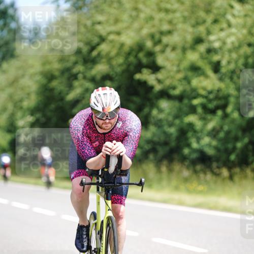 21.06.2026 - Viking Triathlon Michael Burmester http://msf.ph/oto/9876465 21.06.2026 12:55:53 Radfahren 56, 56, 172, 206, 247, 485, 567 meine-sportfotos.de