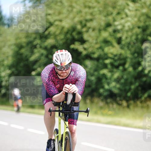 21.06.2026 - Viking Triathlon Michael Burmester http://msf.ph/oto/9876467 21.06.2026 12:55:53 Radfahren 56, 56, 172, 206, 247, 485, 567 meine-sportfotos.de