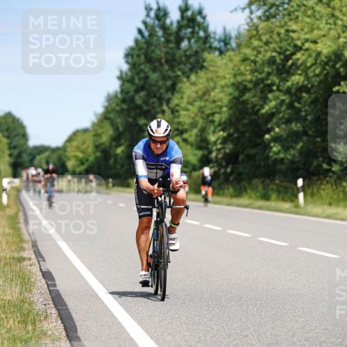 21.06.2026 - Viking Triathlon Michael Burmester http://msf.ph/oto/9876473 21.06.2026 12:55:54 Radfahren 56, 56, 172, 206, 247, 485, 567 meine-sportfotos.de