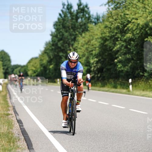 21.06.2026 - Viking Triathlon Michael Burmester http://msf.ph/oto/9876479 21.06.2026 12:55:54 Radfahren 56, 56, 172, 206, 247, 485, 567 meine-sportfotos.de
