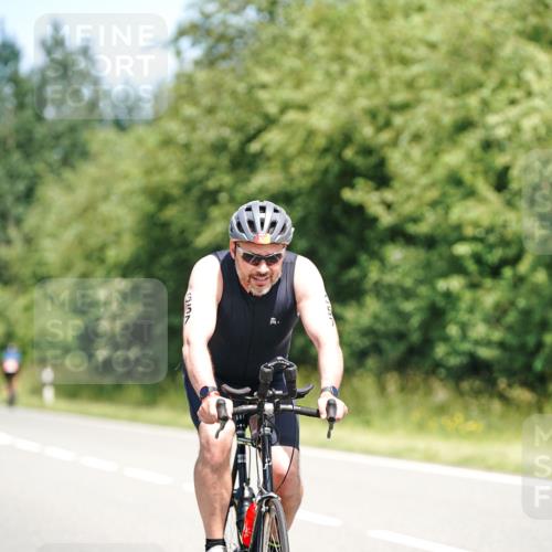 21.06.2026 - Viking Triathlon Michael Burmester http://msf.ph/oto/9876600 21.06.2026 12:56:20 Radfahren 33, 113, 137, 255, 287, 357, 489 meine-sportfotos.de