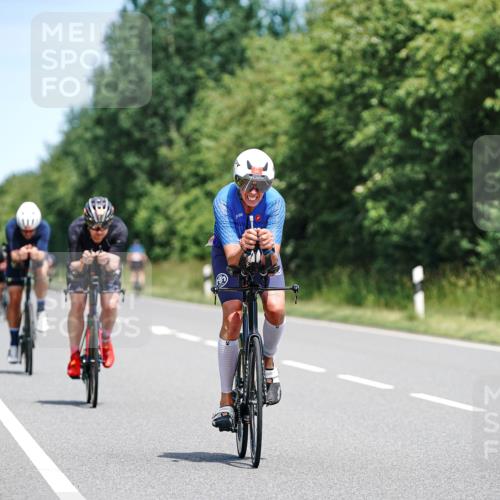 21.06.2026 - Viking Triathlon Michael Burmester http://msf.ph/oto/9876615 21.06.2026 12:56:22 Radfahren 33, 113, 137, 255, 287, 357, 489 meine-sportfotos.de