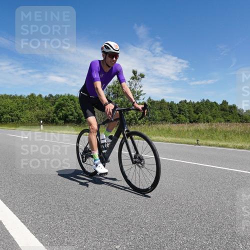 21.06.2026 - Viking Triathlon Michael Burmester http://msf.ph/oto/9876640 21.06.2026 13:32:43 Radfahren  meine-sportfotos.de