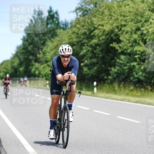 21.06.2026 - Viking Triathlon Michael Burmester http://msf.ph/oto/9876642 21.06.2026 12:56:25 Radfahren 33, 113, 137, 255, 287, 357, 489 meine-sportfotos.de