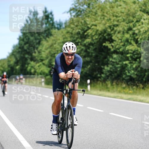 21.06.2026 - Viking Triathlon Michael Burmester http://msf.ph/oto/9876646 21.06.2026 12:56:25 Radfahren 33, 113, 137, 255, 287, 357, 489 meine-sportfotos.de