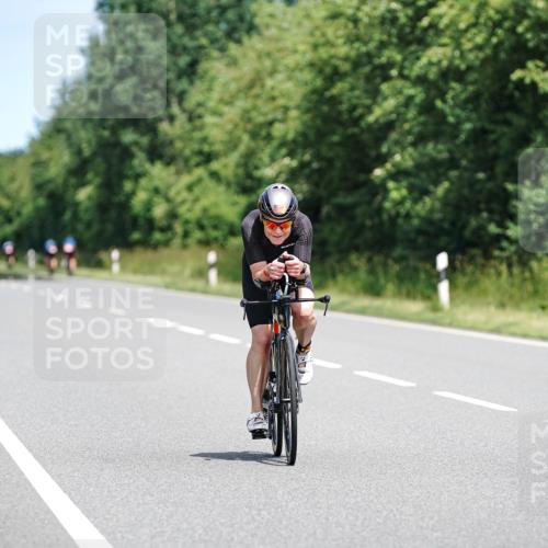 21.06.2026 - Viking Triathlon Michael Burmester http://msf.ph/oto/9876661 21.06.2026 12:56:28 Radfahren 33, 113, 137, 255, 287, 357, 489 meine-sportfotos.de