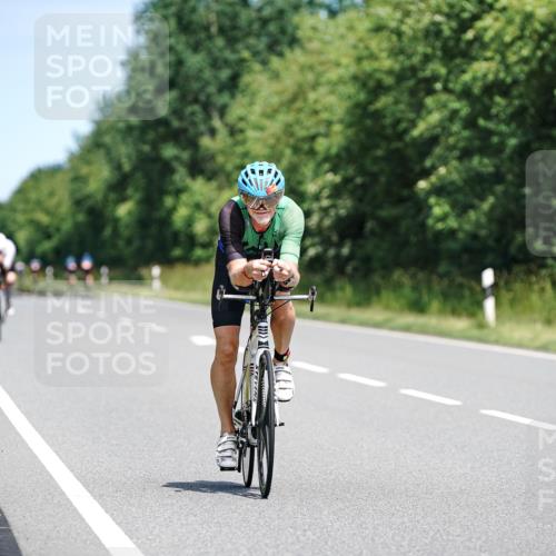21.06.2026 - Viking Triathlon Michael Burmester http://msf.ph/oto/9876678 21.06.2026 12:56:31 Radfahren 33, 113, 137, 255, 357, 489 meine-sportfotos.de