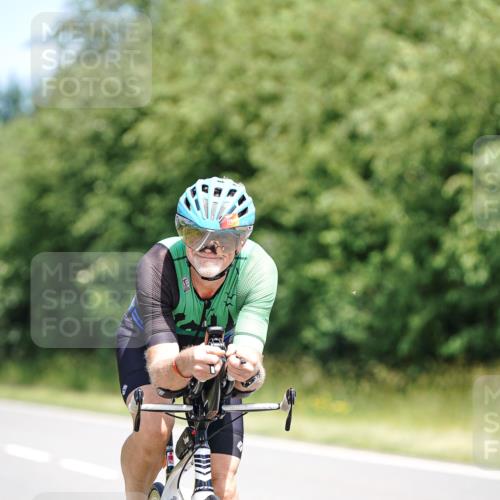 21.06.2026 - Viking Triathlon Michael Burmester http://msf.ph/oto/9876687 21.06.2026 12:56:32 Radfahren 33, 113, 137, 255, 357, 489 meine-sportfotos.de